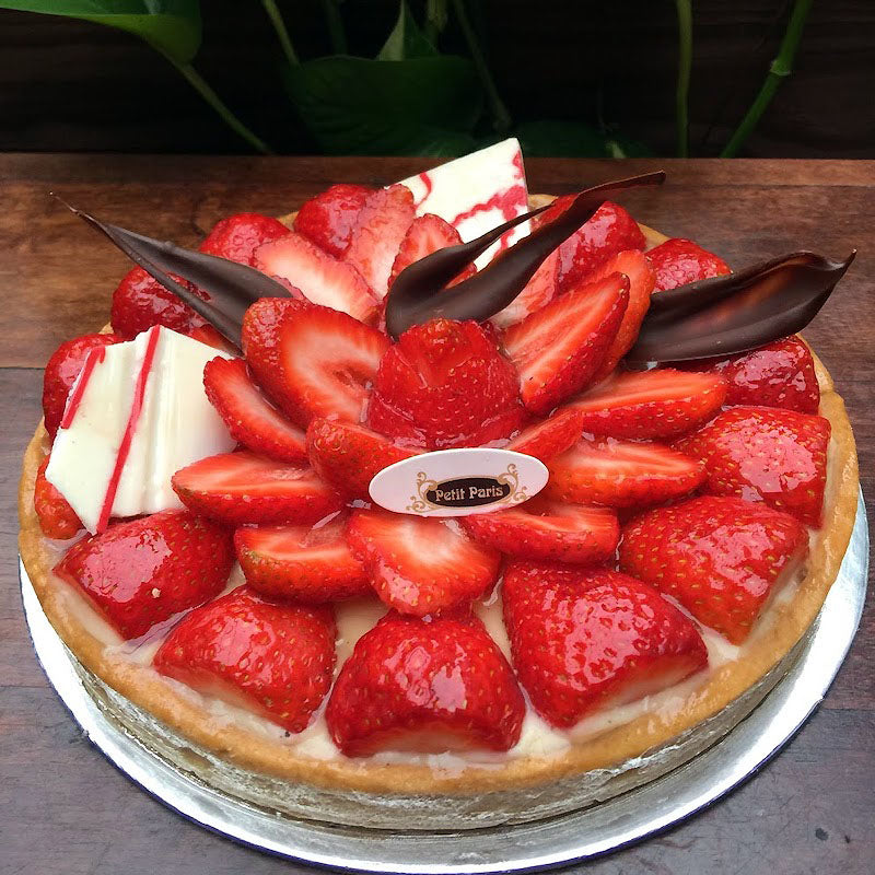 large strawberry tart